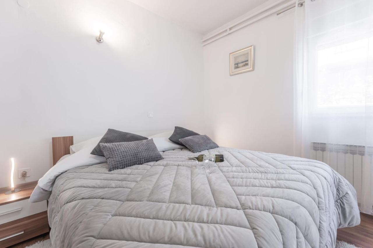 זאדאר Apartman Lana Vidikovac מראה חיצוני תמונה